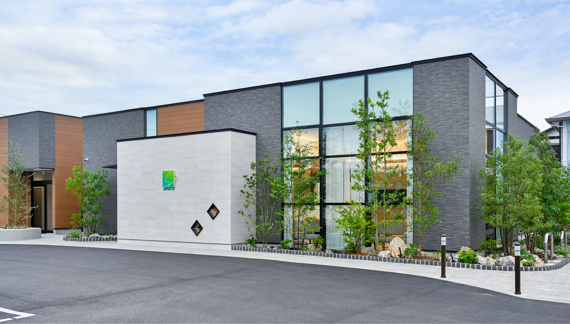 すぎやま耳鼻いんこう科 サインデザイン